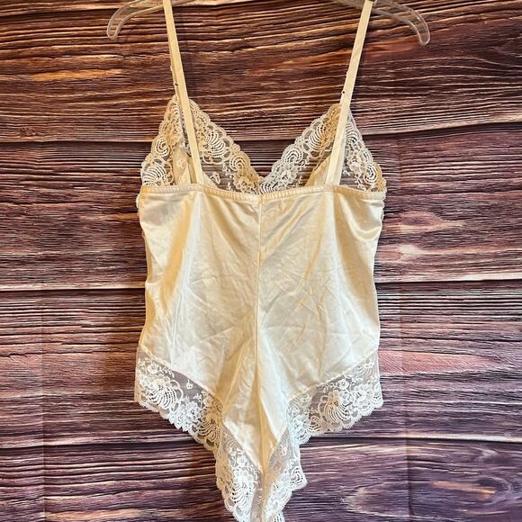 Ashley Taylor Vintage Sheer Flowered One Piece! Size Small. - Picture 7 of 7